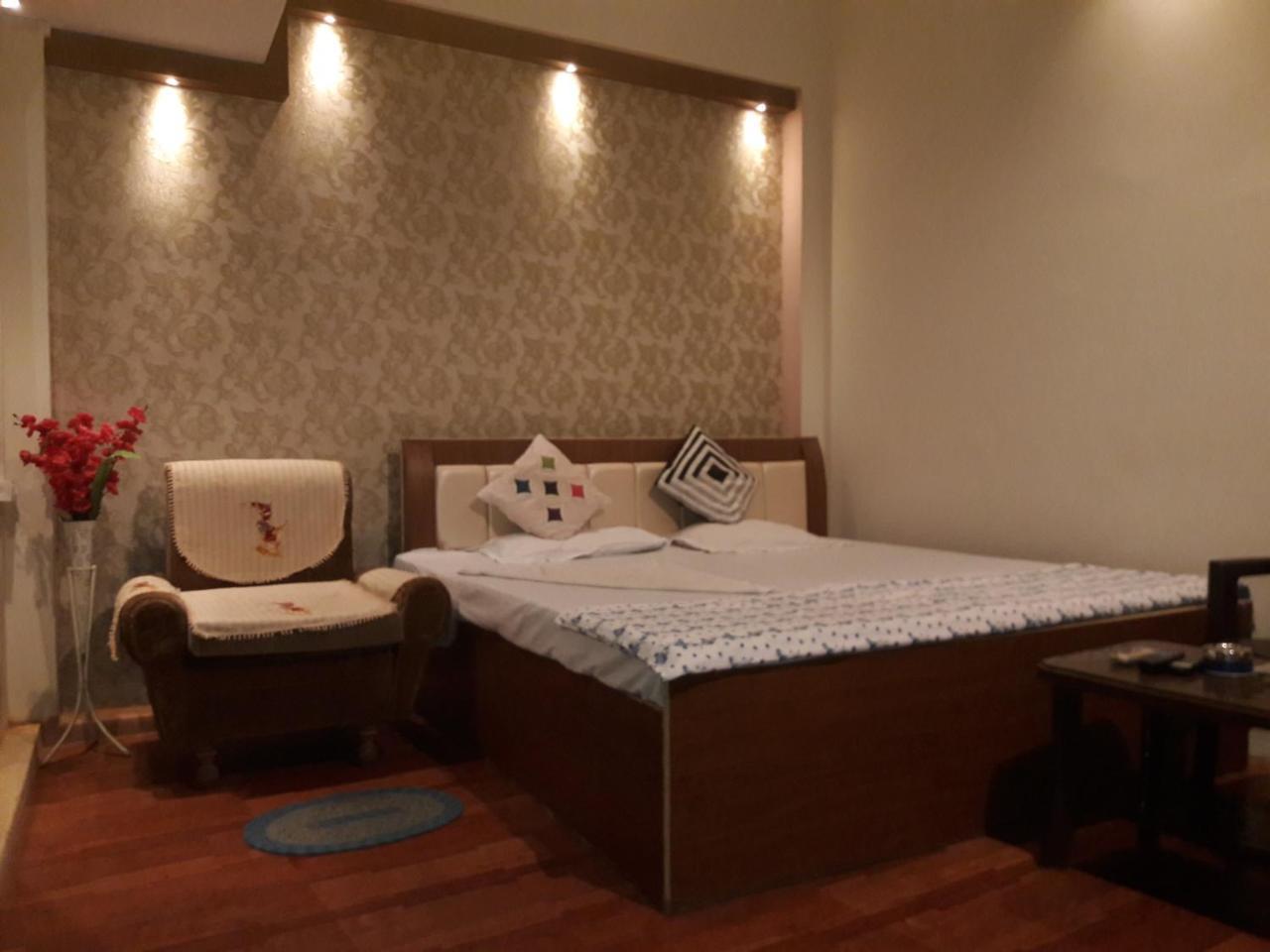 Buddha Guest House Varanasi Luaran gambar