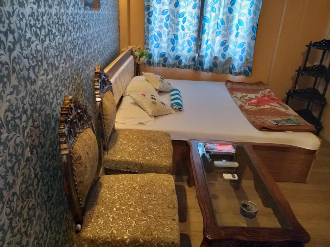 Buddha Guest House Varanasi Luaran gambar