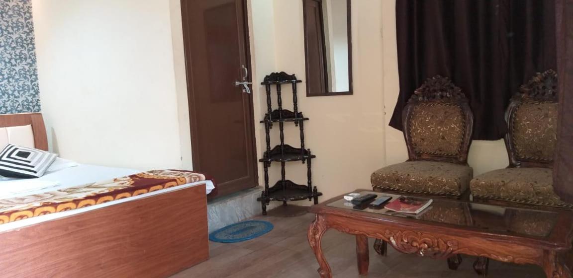 Buddha Guest House Varanasi Bilik gambar