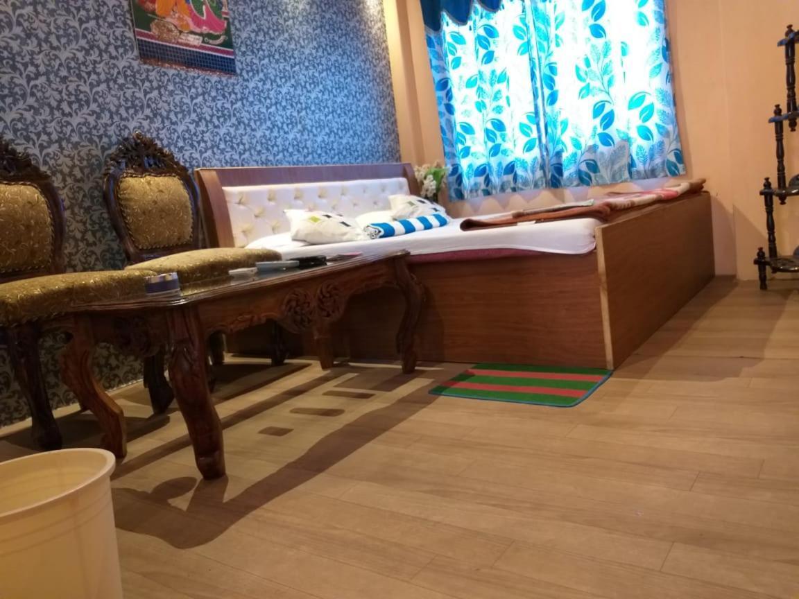 Buddha Guest House Varanasi Luaran gambar
